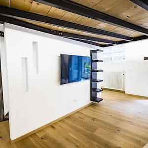loft-la-sedia-rossa-centro-storico.italymilanhotels.net/